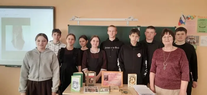 Участники мероприятия по творчеству М.Е.Салтыкова-Щедрина