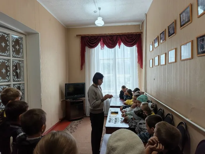 Разговор о смайликах от зав.библиотекой Светланы Назаровой