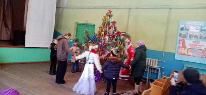 Костюмированный маленький бал