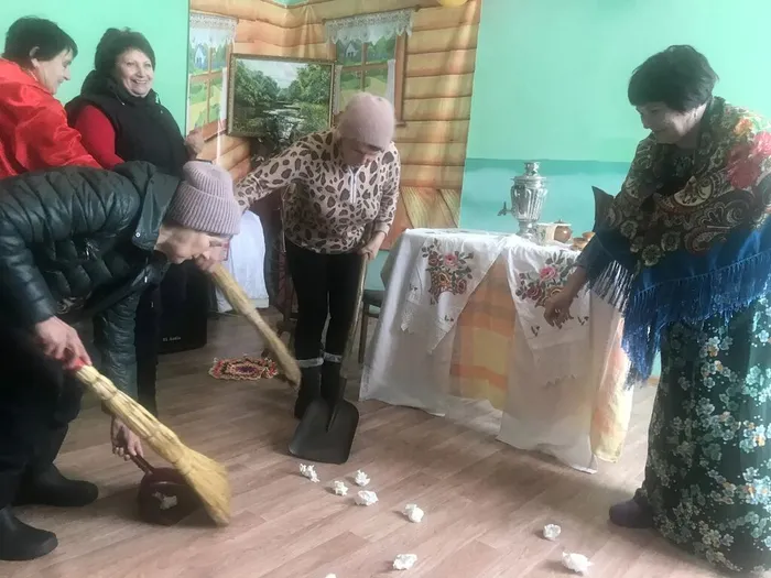 Зрители - участники Сретенских забав