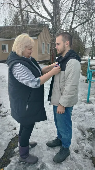 Напоминаем одате ленточкой триколора