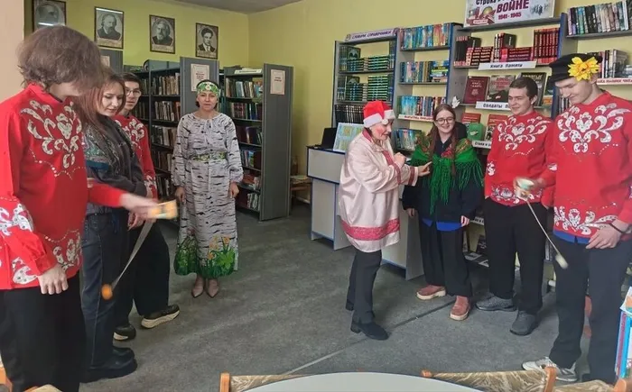 Веселые задания от Петрушки (зав. Домом культуы Оксана Кондакова)